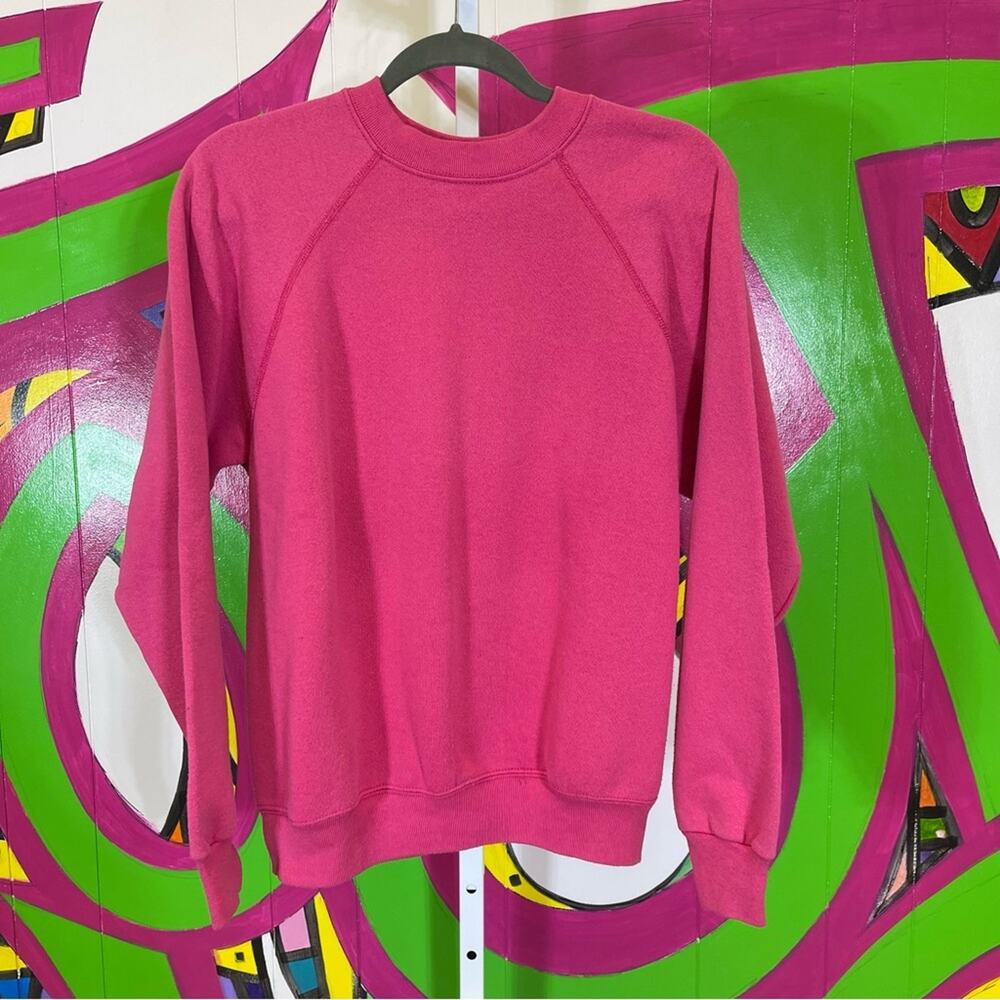 Vintage Pink Crewneck Sweatshirt. Similar to a size Med. Good used condition!